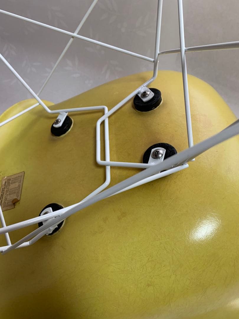 イームズ Eames アームシェル　ハーマンミラー　レモンイエロー