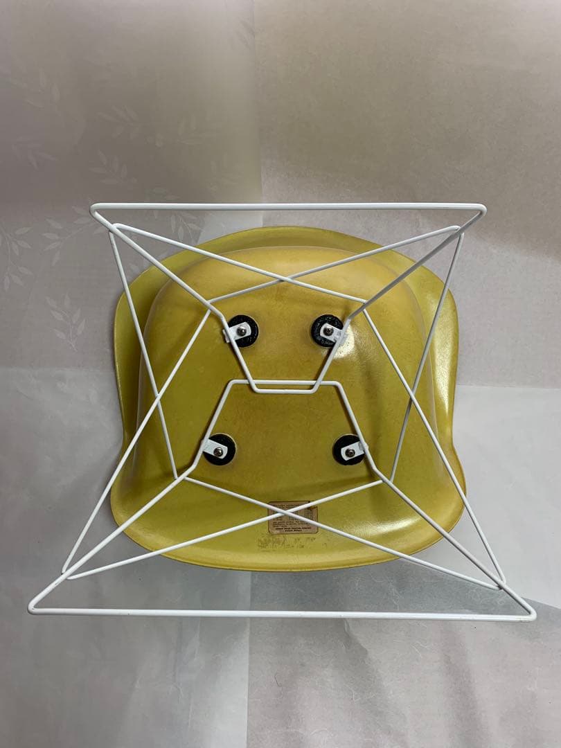 イームズ Eames アームシェル　ハーマンミラー　レモンイエロー
