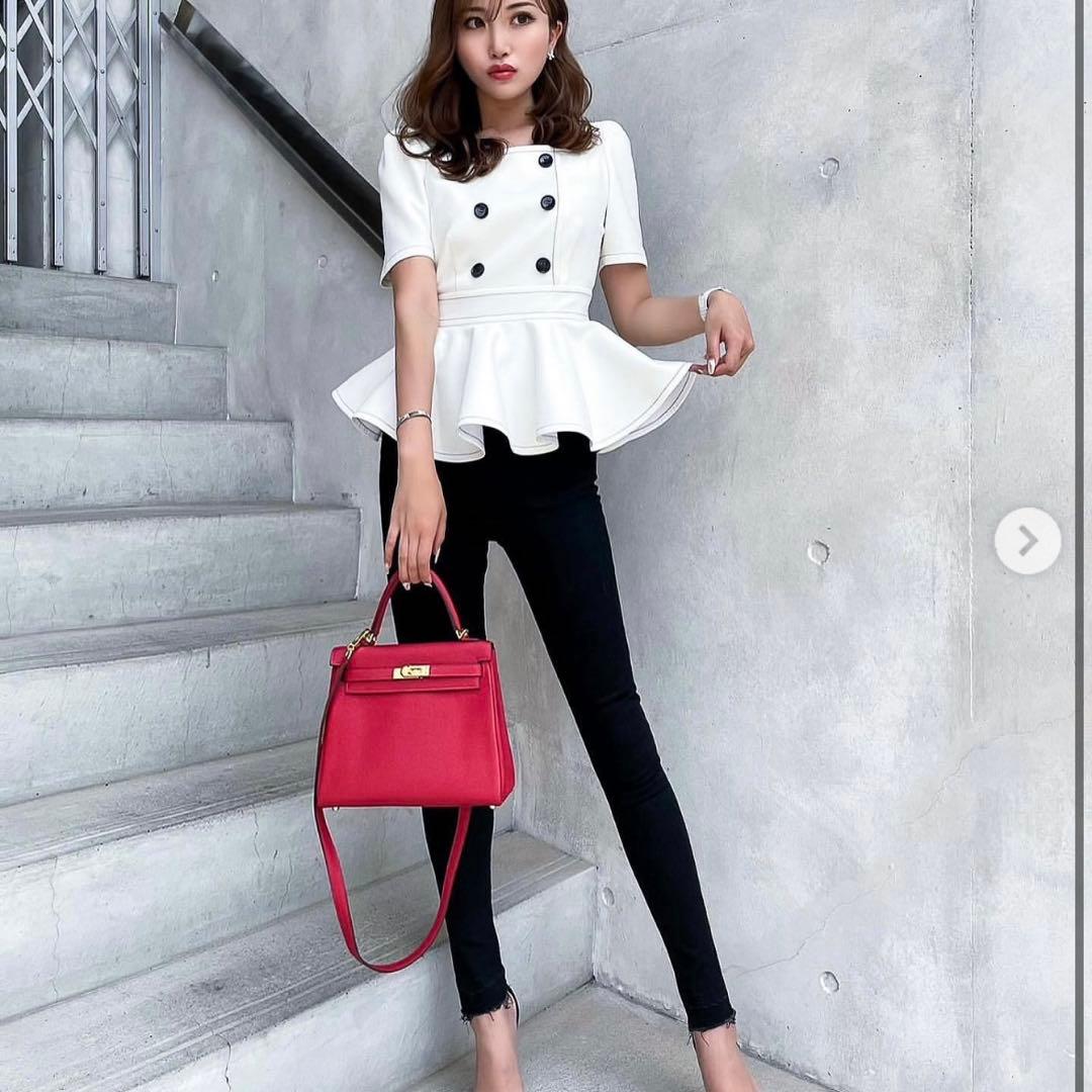 sheller シェリエ　ペプラムトップス　ホワイト