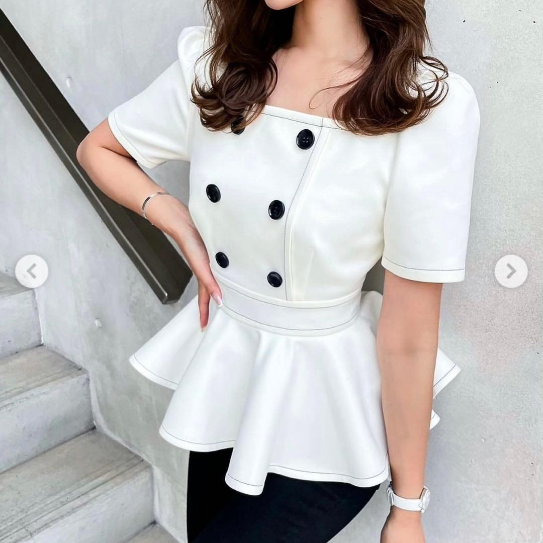 sheller シェリエ　ペプラムトップス　ホワイト