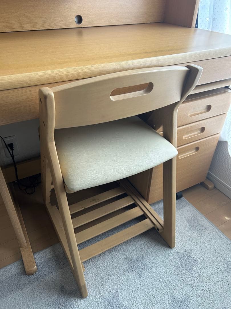 引き取り限定　学習机 デスクライト付