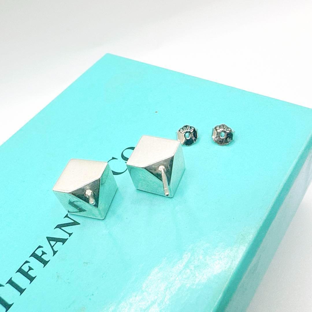 2795 保存箱・袋付き✨Tiffany ピアス　キューブ　シルバー925
