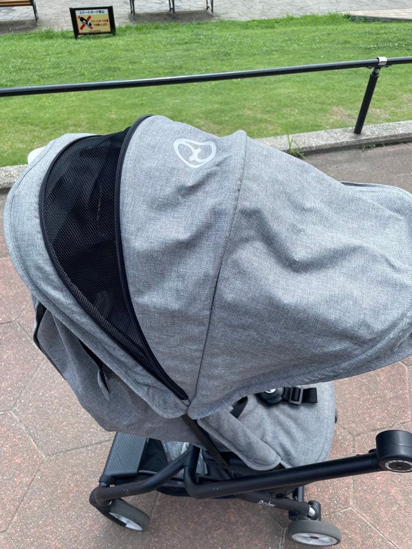 【みかこん】お値下げ中！Cybex EEZY S ツイスト 360度両面式