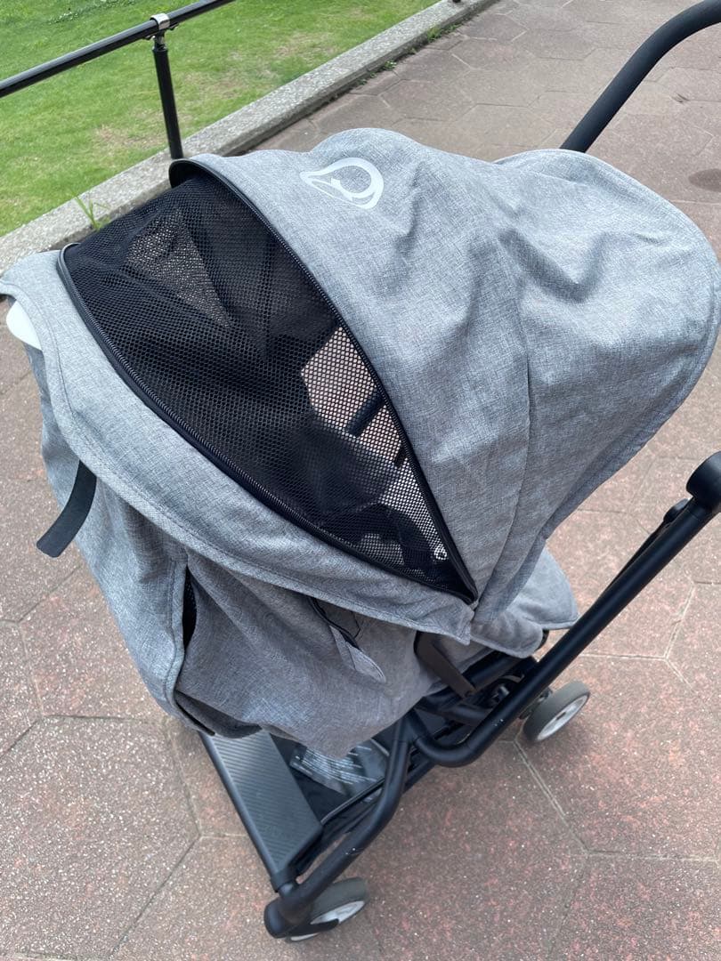 【みかこん】お値下げ中！Cybex EEZY S ツイスト 360度両面式