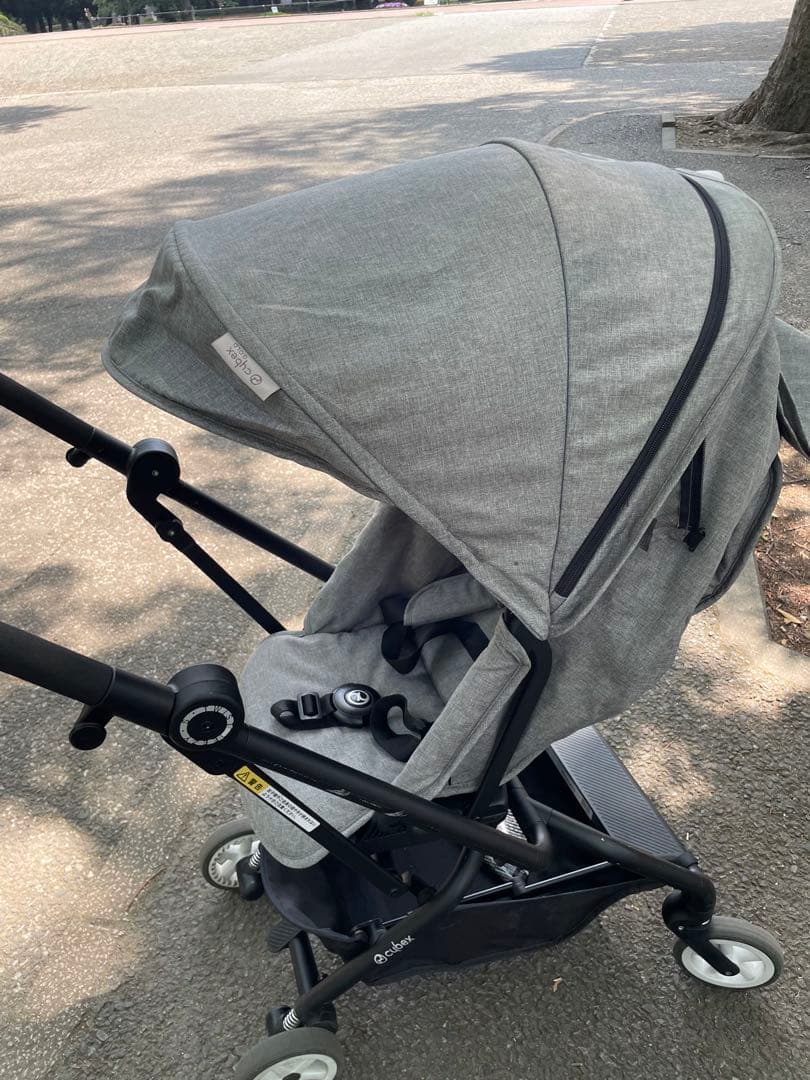 【みかこん】お値下げ中！Cybex EEZY S ツイスト 360度両面式