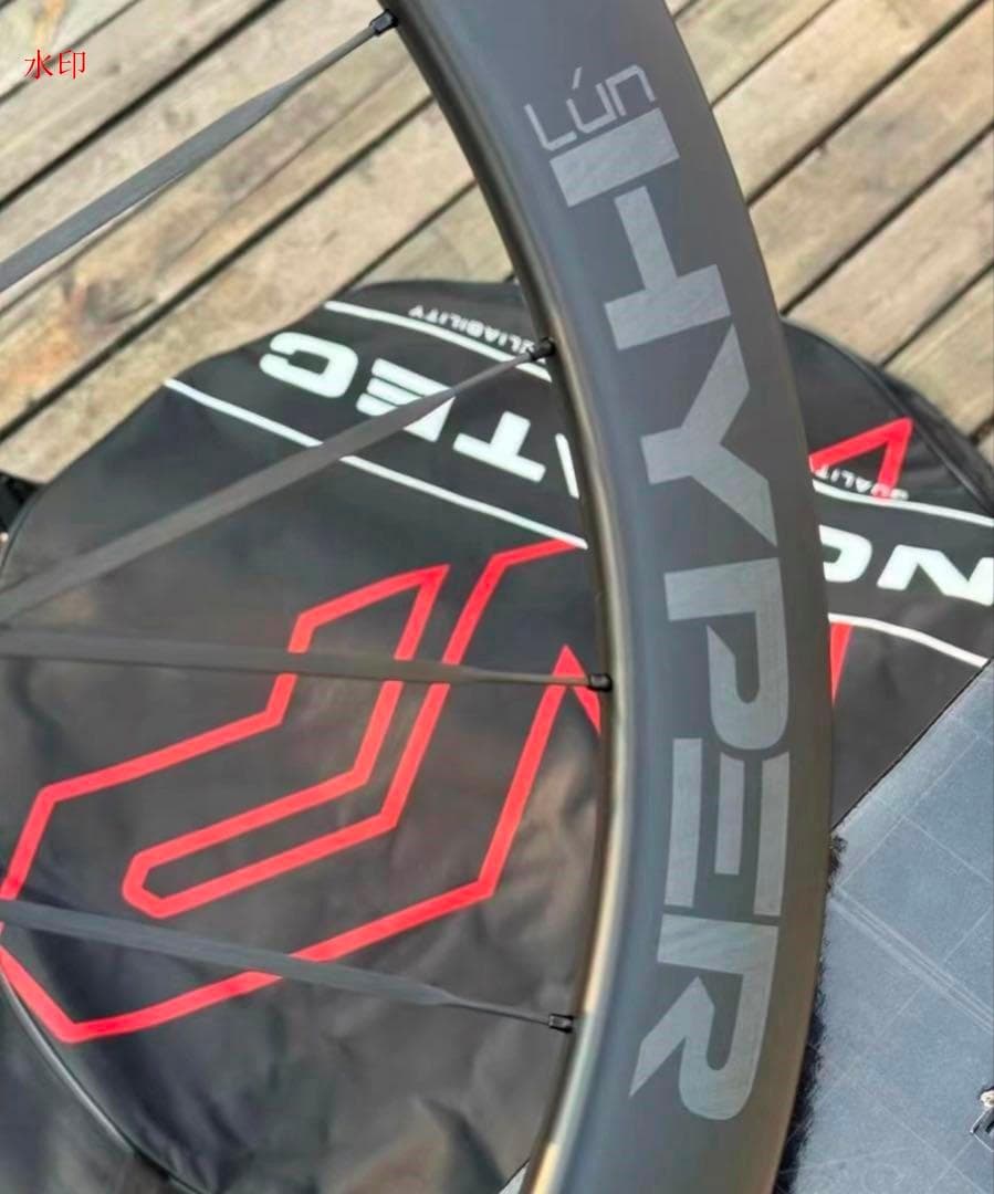 新品未使用LUN HYPER3ルンハイパー3 カーボンホイールレーザーロゴa