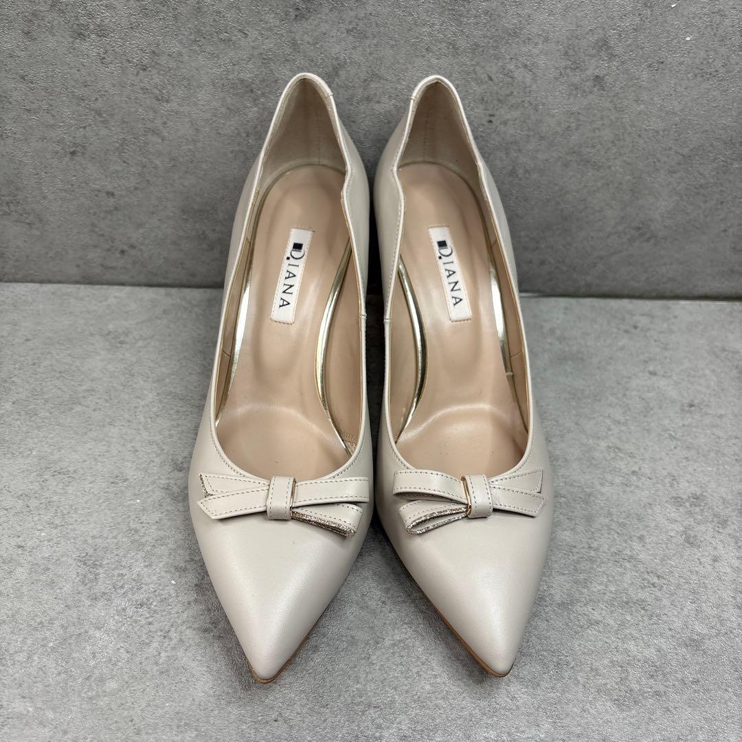 新品！DIANA ダイアナ　ベージュ　ポインテッド　ラメリボン　レザーパンプス