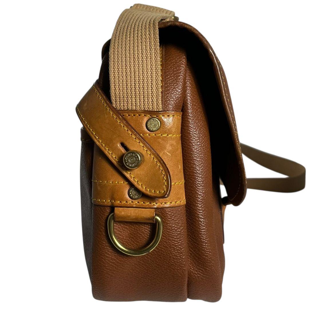 【 良品 】 ハンティングワールド　メッセンジャーバッグ　フラップベルト　レザー