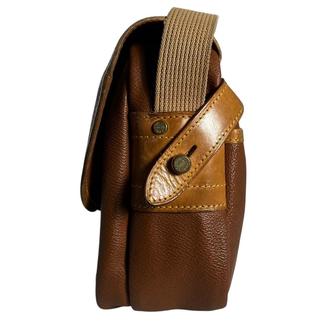 【 良品 】 ハンティングワールド　メッセンジャーバッグ　フラップベルト　レザー