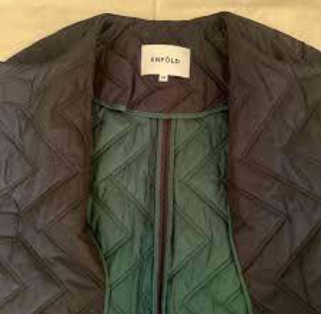 ENFOLD PEタフタ ノーカラーコート キルティング ネイビー✖️グリーン