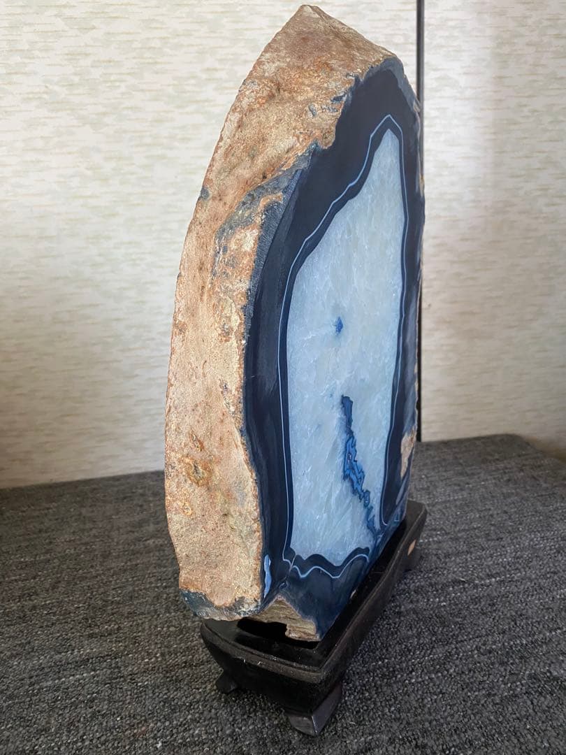 瑪瑙　パワーストーン　特大　天然石　台座付　ブルー　メノウ　水晶