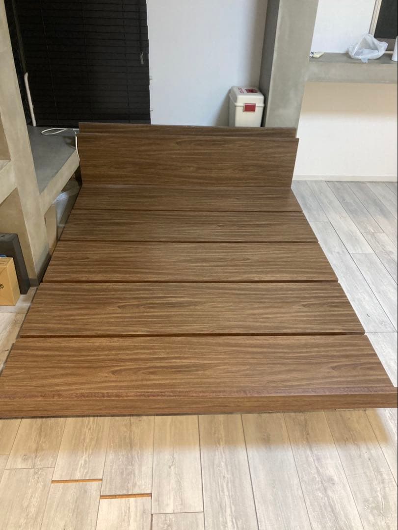 ベッドフレーム　寝具