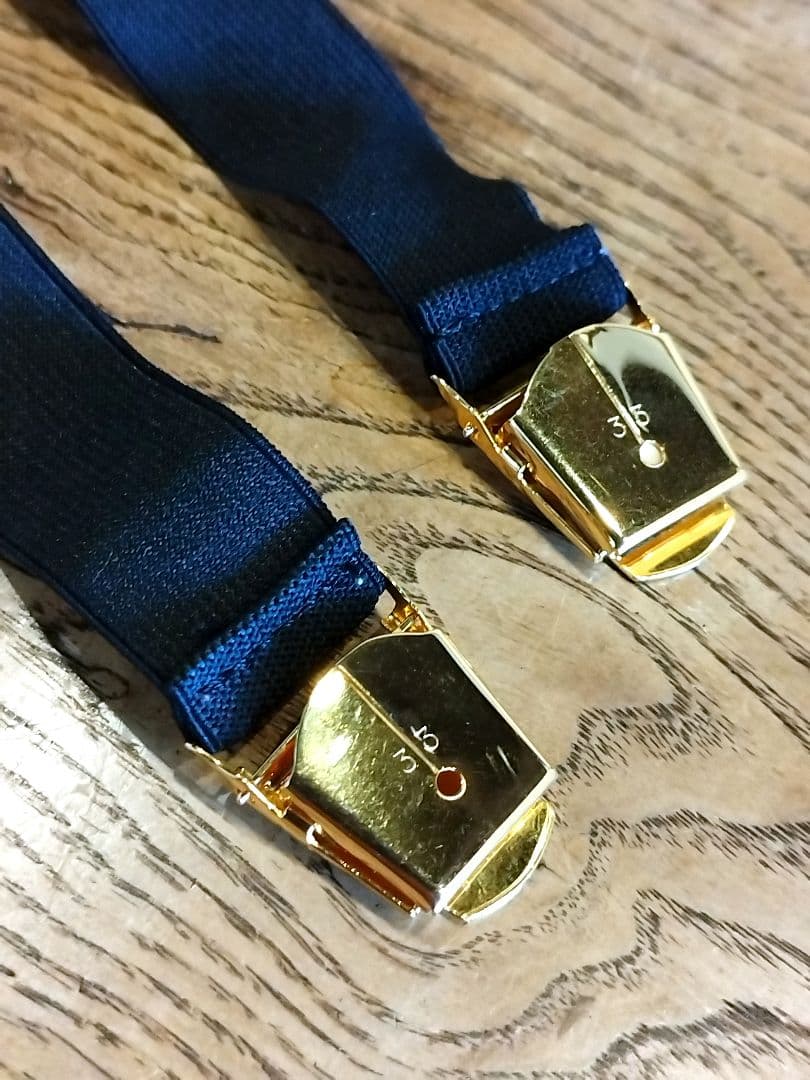 shio　　　　シャネル アームバンド ロゴデザイン 刻印 タグ/箱付き