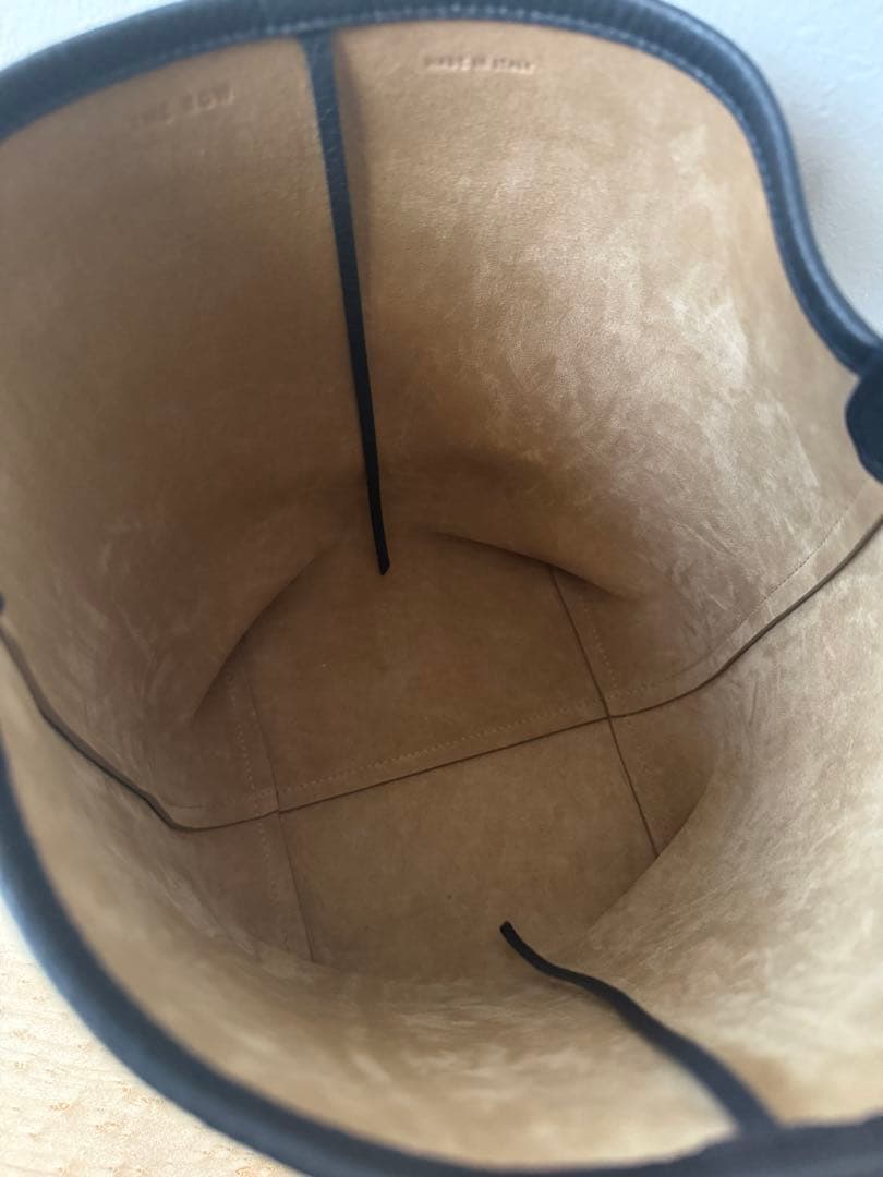 入手困難　THE ROW N/Sパークトート　ミディアム　　MARINE