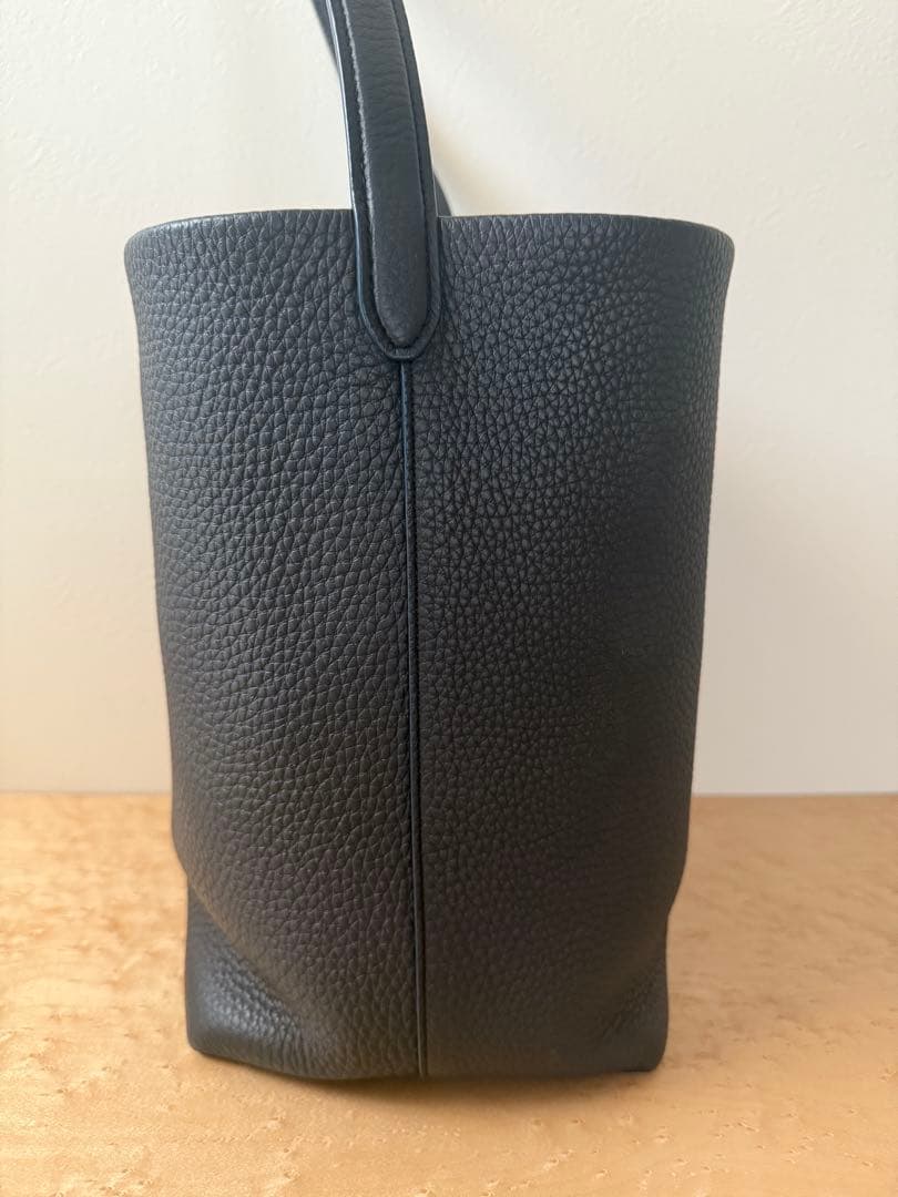 入手困難　THE ROW N/Sパークトート　ミディアム　　MARINE