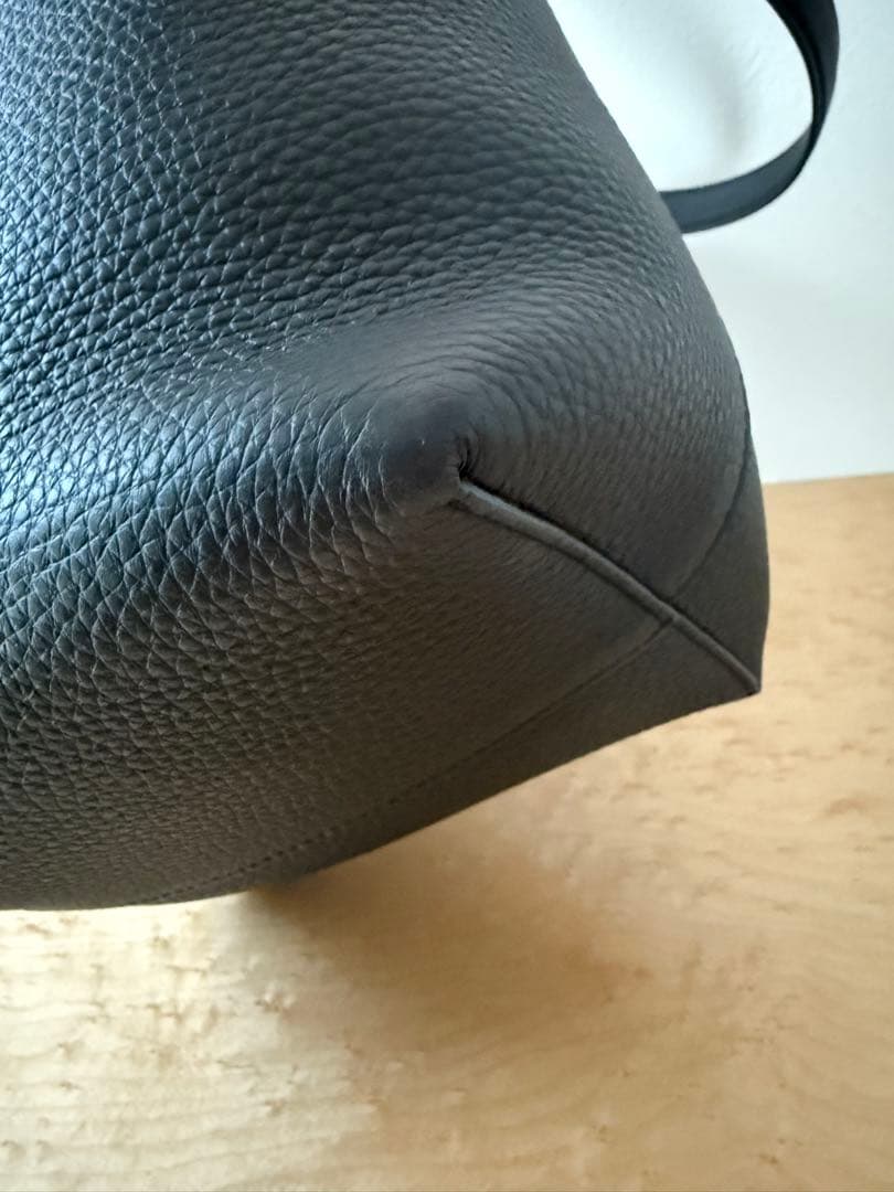 入手困難　THE ROW N/Sパークトート　ミディアム　　MARINE