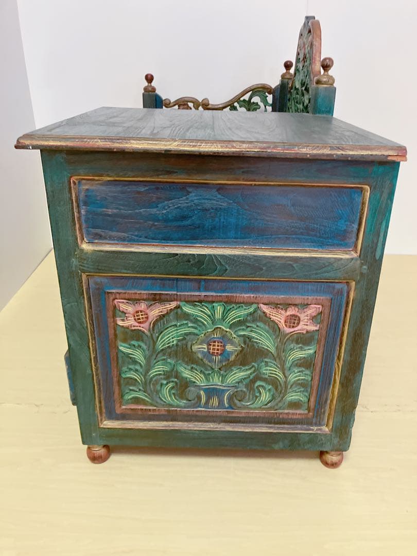 彫刻　アンティーク　木製　チェスト　ベンチ　飾り棚　インドネシア家具　アジア家具