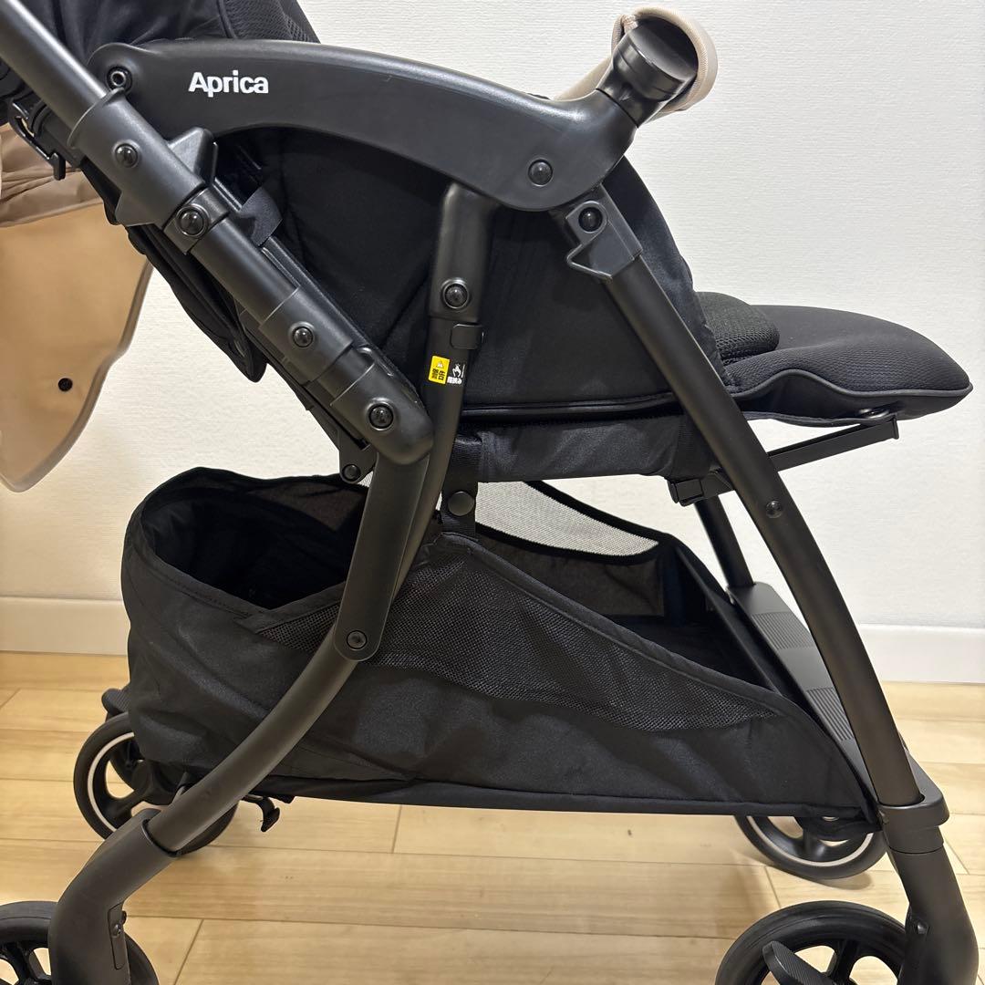 【極美品】2025年アップリカ　ラクーナクッションフリープラスAD