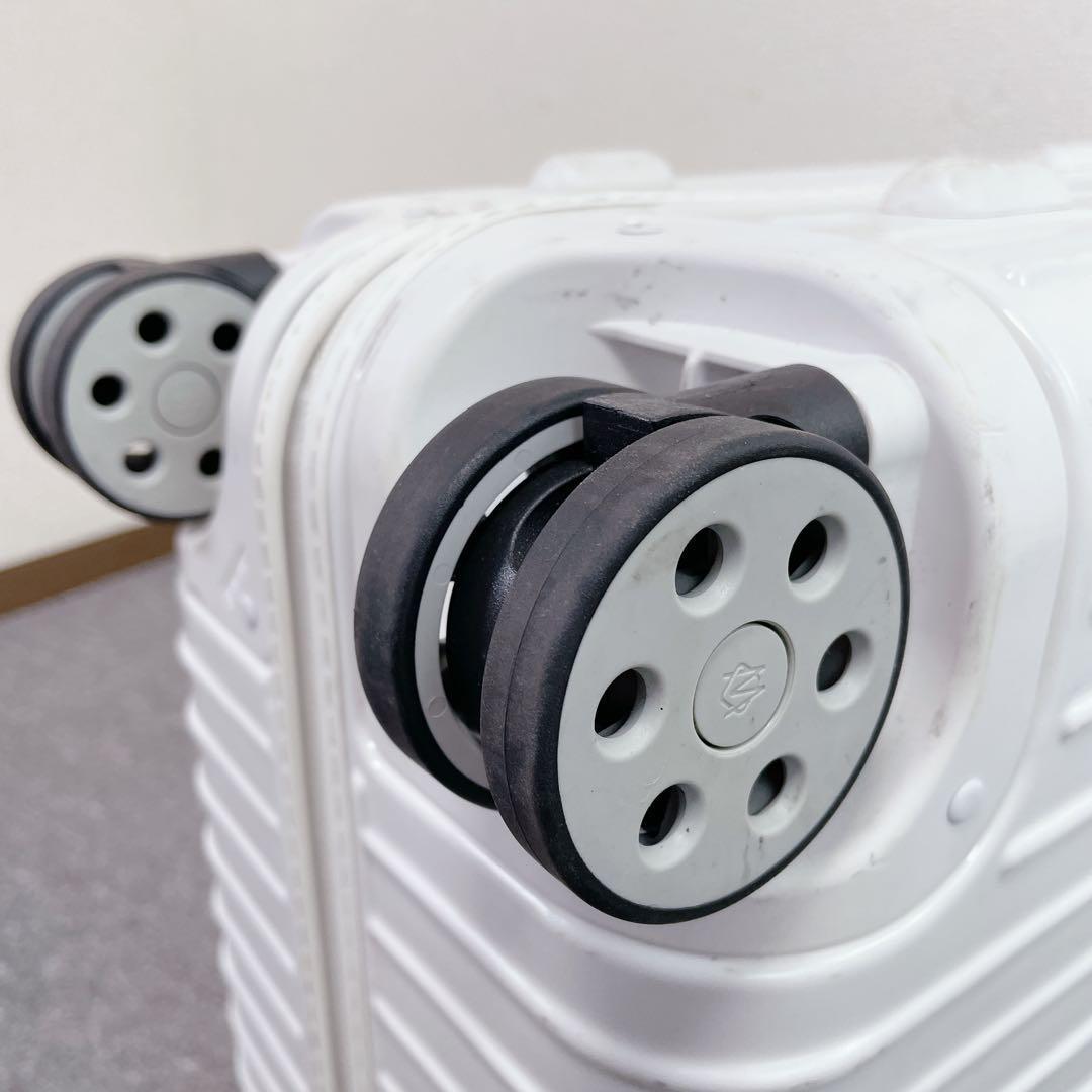 RIMOWA essential 832.63 60L スーツケース 3〜5泊