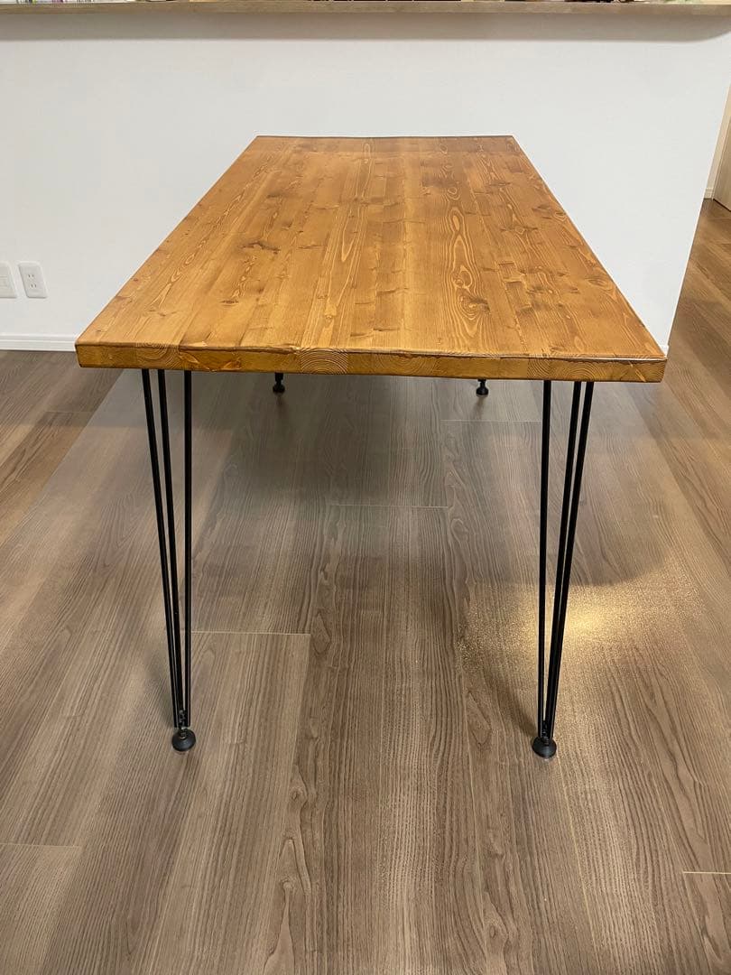 LOWYAダイニングテーブル【幅140cm】