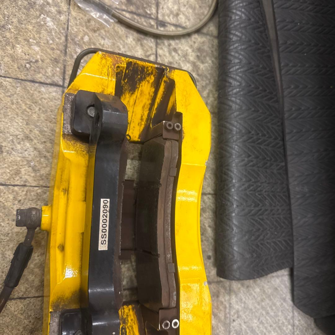  F10 F11 ブレーキキャリパー　キット　SEIKA