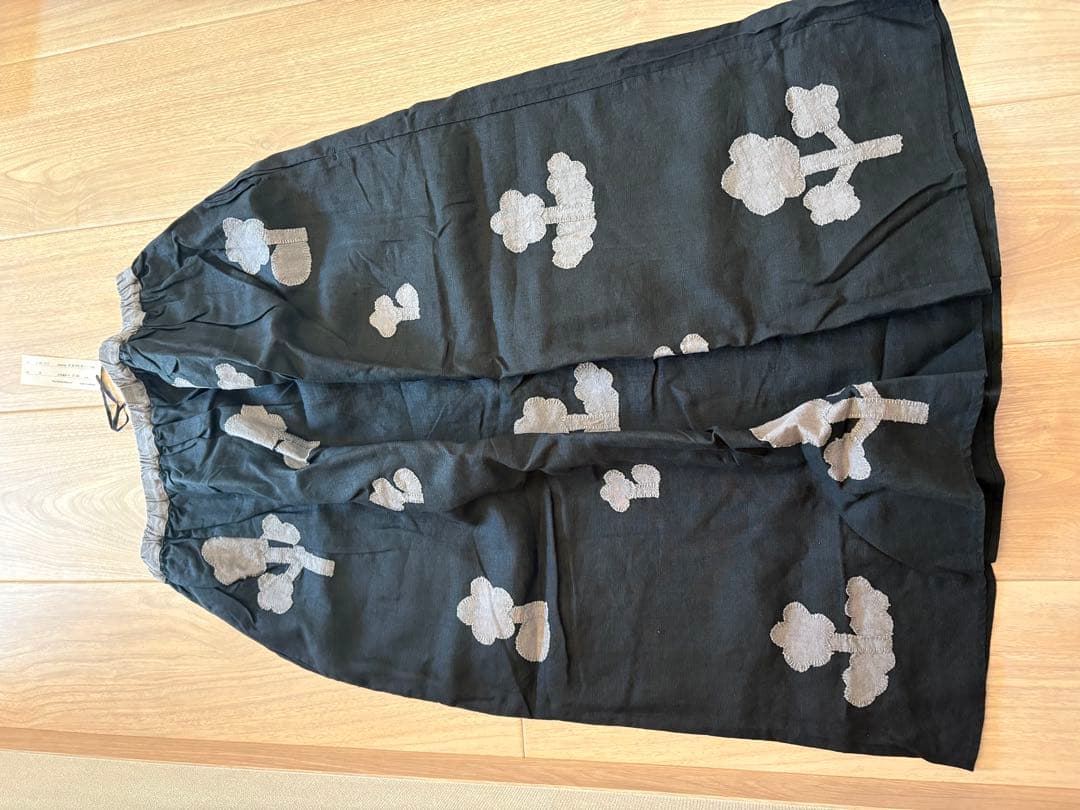 新品未使用 pot and tea 踊る花のスカート