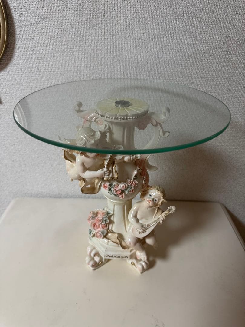 ロココ調 イタリア 天使の彫刻付きヴィンテージミニガラステーブル