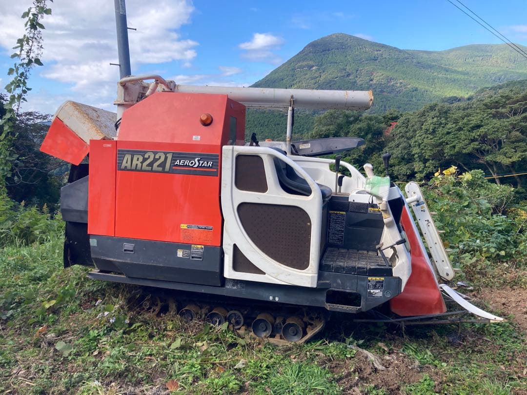 クボタ　コンバイン　AR２２１