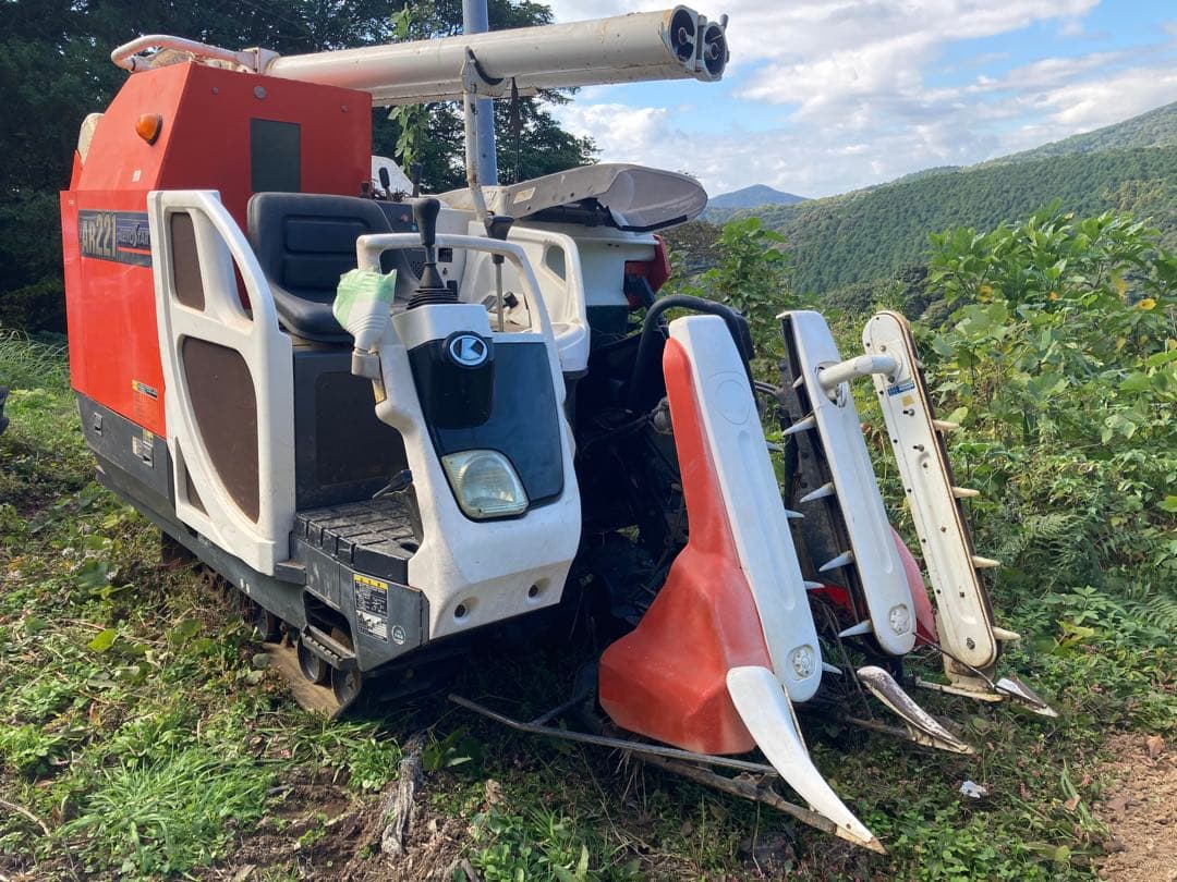 クボタ　コンバイン　AR２２１