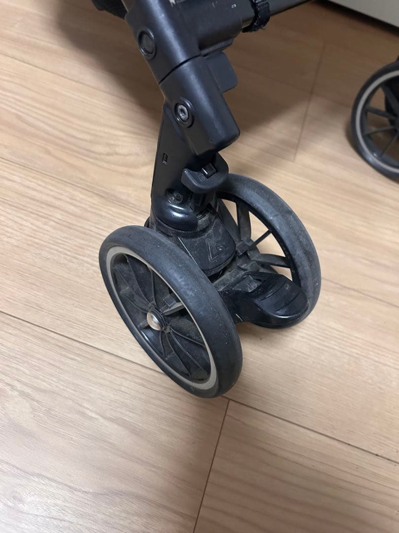 Combi メチャカルハンディオート4キャス　compact エッグショックHG