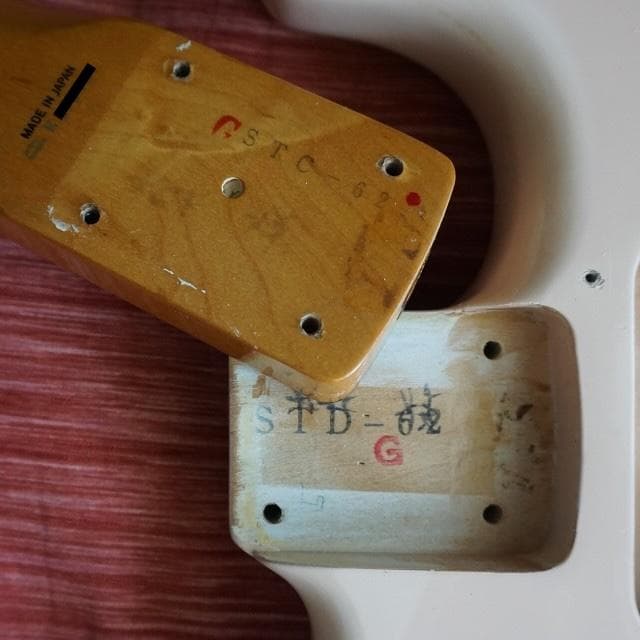 Fender Japan ストラトキャスター　ST-62　Eシリアル