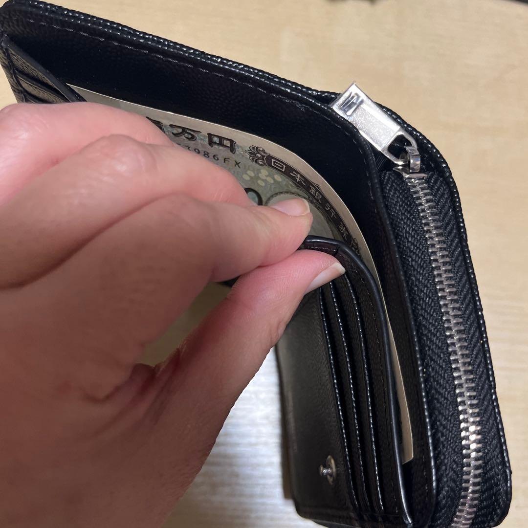 サンローラン二つ折り財布　ブラック新品同様◼️ Saint Laurent