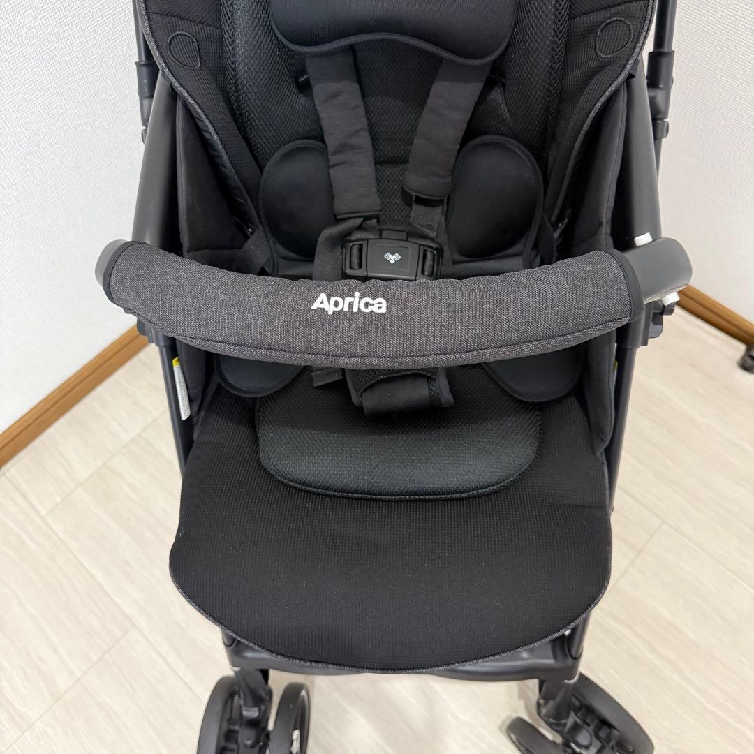 【美品】2023年製 アップリカ ラクーナクッションフリー プラスAB