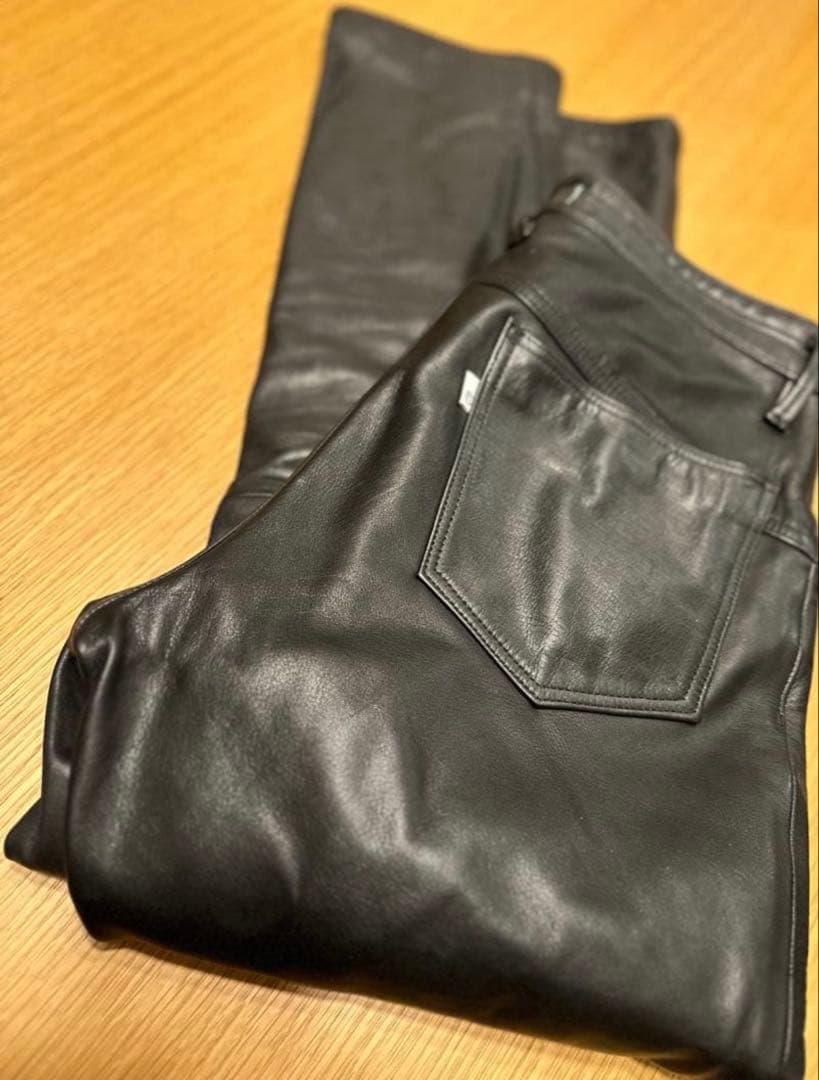 nonnative ノンネイティブ カウレザー パンツ 革