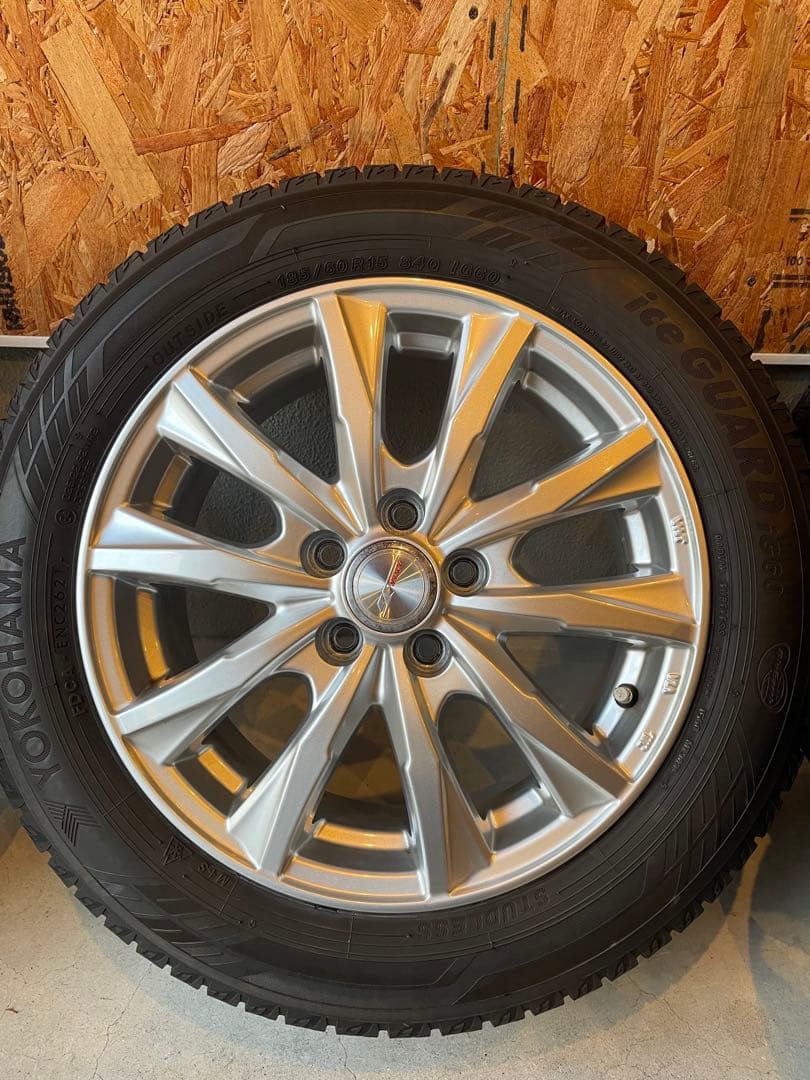 185/60R15 ヨコハマ　スタッドレス