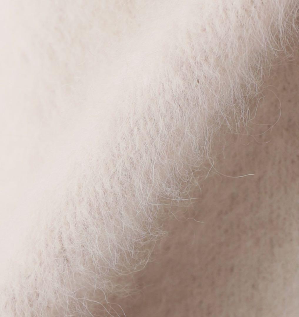 【新品未使用】Fur Vスリットプルオーバー　プラージュ