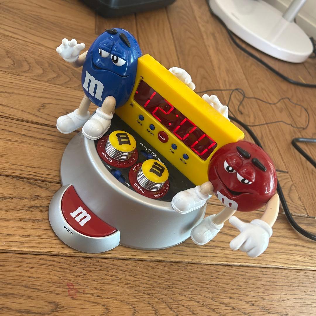 希少アメリカUSA⭐️M&M's日本で繋がるAM/FMラジオ&アラームクロック時計