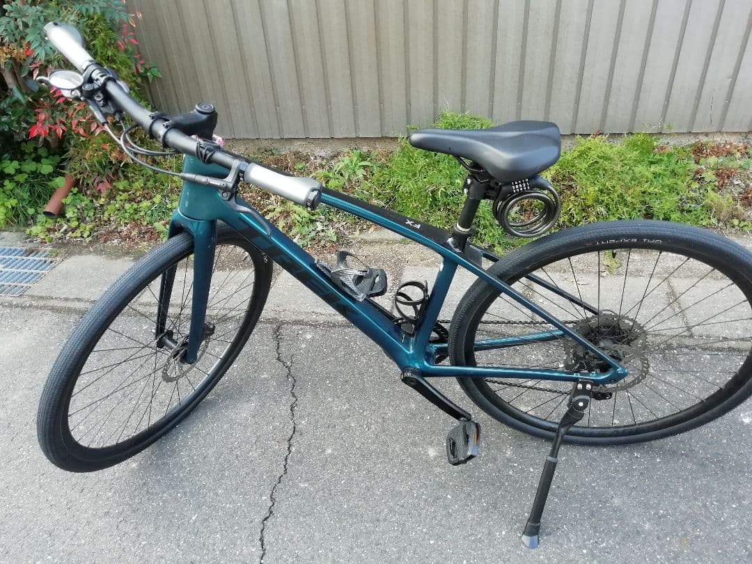 TREKトレックのクロスバイク、カーボン製FXスポーツ4Sport、Sサイズ中古