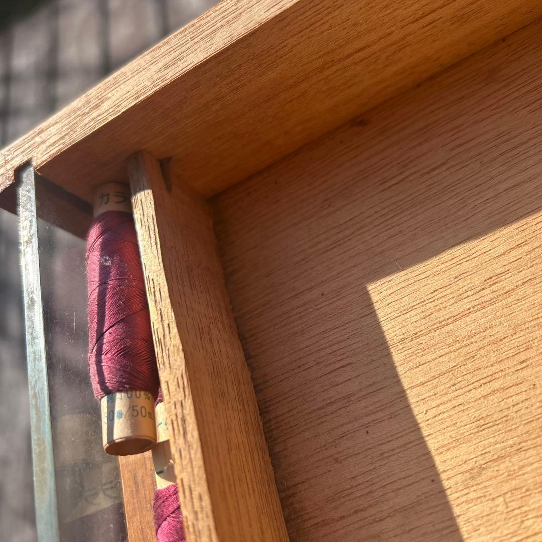 ダルマ印　糸　カラー　棚　アンティーク　レトロ　収納