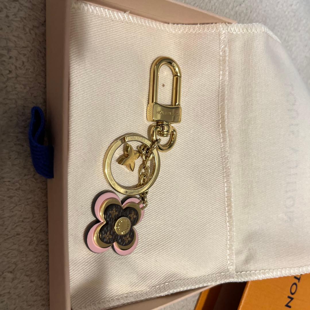 LOUIS VUITTON キーリング