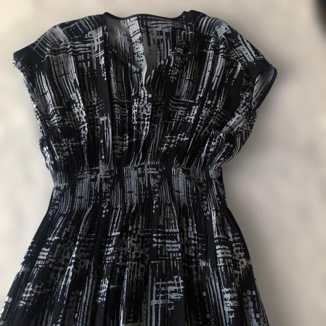 モラビトプルミエ　シャーリング　ワンピース