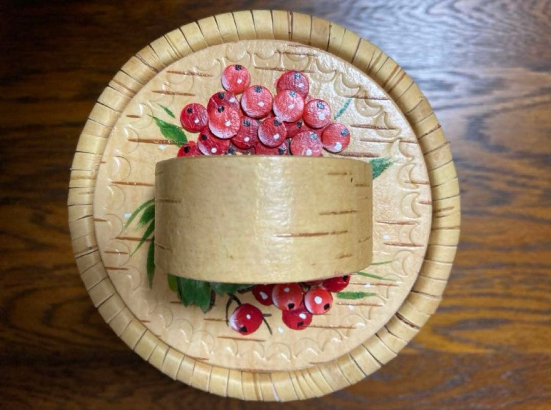 ロシア雑貨☆ベレスタ 白樺収納box ラウンド型 ガマズミ マトリョーシカ