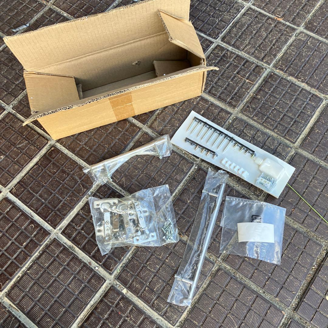 D-4 未使用 木製キャビネット ホワイト 食器棚 SHK-60G WH