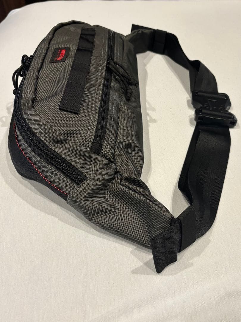 【美品】BRIEFING MASTER POD（グレー）ブリーフィング