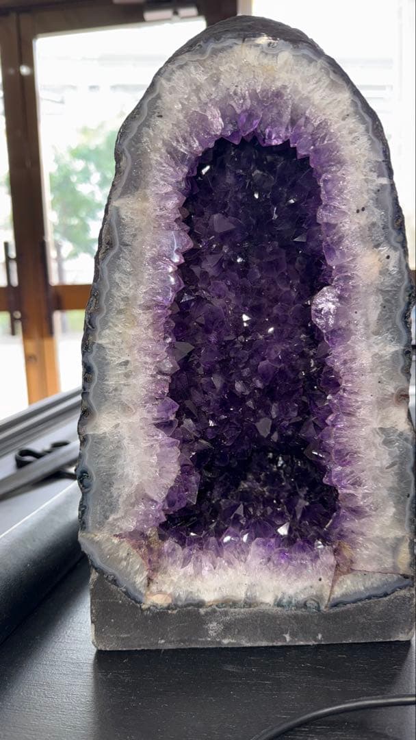 アメジストドーム 約35cm 約20kg 濃紫 原石 ジオード パワーストーン