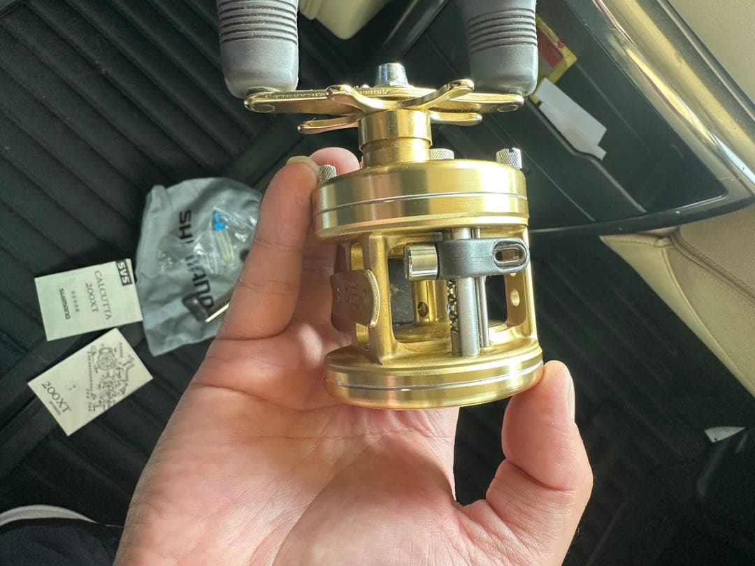 SHIMANO CALCUTTA 200XT ベイトリール