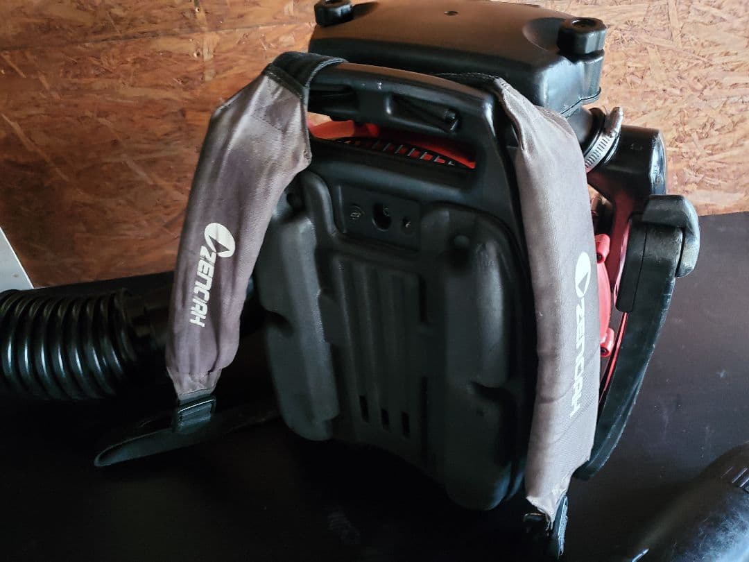 プロ仕様 ゼノア ブロワー EBZ7500 即戦力