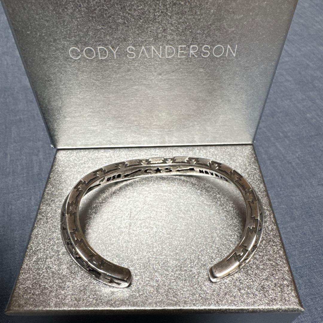 希少CODY SANDERSON ウェーブ星型バングル