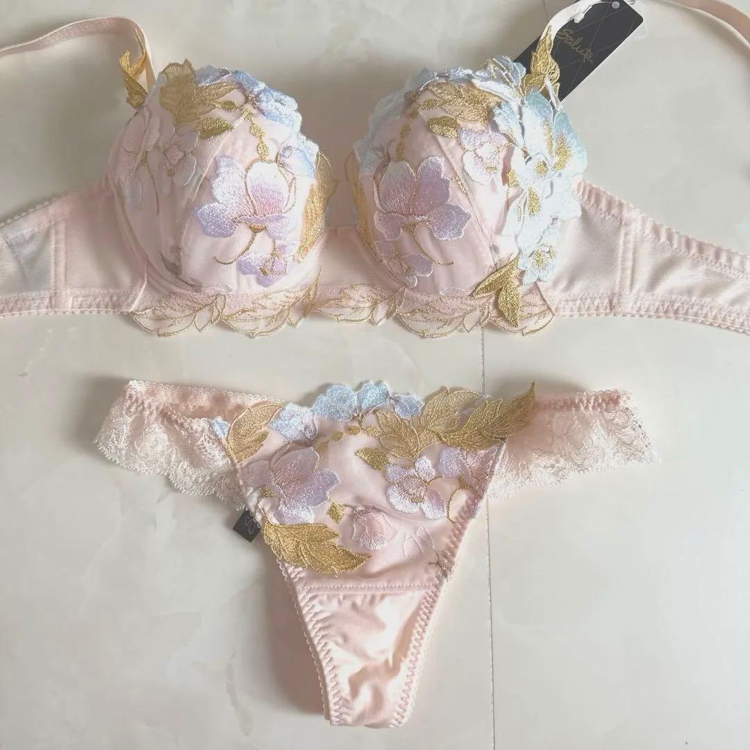 ☆ワコール サルート D70・M☆71G