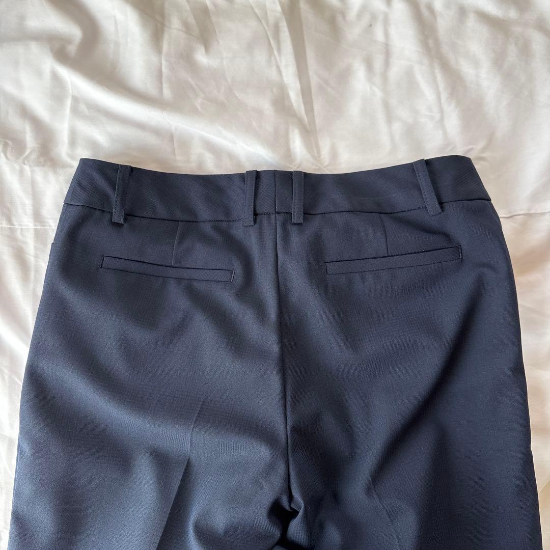 新品　パーフェクトスーツファクトリー　パンツスーツ　7号　ネイビー　タグ付き